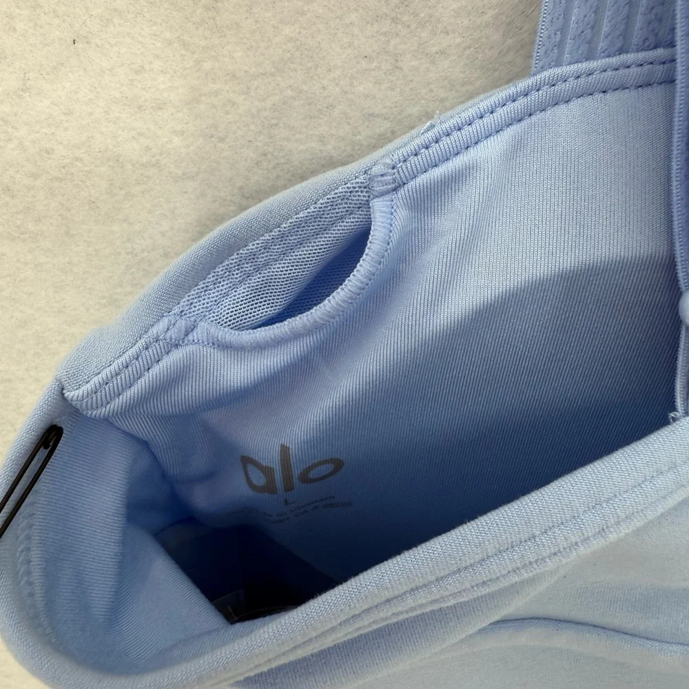 NWT Alo Yoga‎ Alosoft Serve It Up Bra Seashell Blue Large
